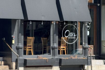 Otto's Food and Drink Entrance