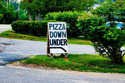 Pizza Down Under sign